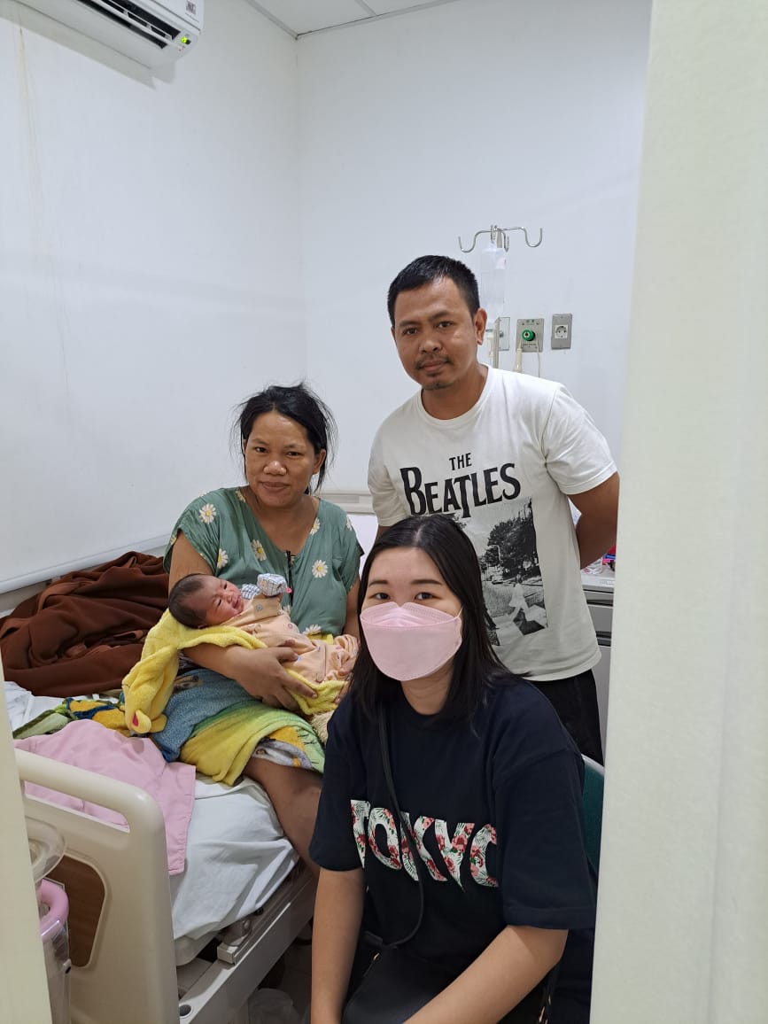 Kunjungan Ketiga: Lahirnya Malaikat Kecil